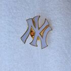 New York Yankees Logo Collectable Mlb Baseball Tribute Jersey Hat Pin 