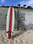 Surfboard    modern    9 1 2    Tri Fin Used