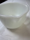 Vintage Sunbeam Glasbake White Mixing Bowl With Spout 6 5    Diameter 4 3 4    Tall