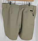 Realtree Fishing Shorts Men s Size Large Beige Flat Front Hybrid