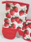 Kitchen Set Of 3  2 Same Pot Holders   1 Oven Mitt  12   Strawberries  Red Back