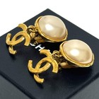 Chanel 94p Cc Logo Coco Mark Pearl Earrings Gold Vintage Authentic Japan