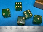    -      beautiful Set Of 5 Emerald Green Bakelite Dice         -b-77