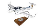 Embry Riddle University Diamond Da-42 Twin Star Desk Top 1 24 Model Sc Airplane