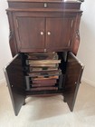 Victor Victrola Antique Phonograph Cabinet Record Player 