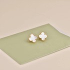 Vc   Arpels Vintage Alhambra Earrings Mother-of-pearl  Yellow Gold Clover