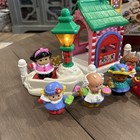 Fisher Price Little People    christmas On Main Street    Set Complete W box 