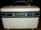 Vtg Samsonite Silhouette Hard Shell Beige Carry On Train Make Up Case Luggage