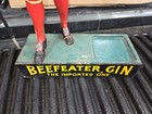 Beefeater Gin Yeoman Statue 18    Display Bar Advert Kobrand Ny Wood Base See Pics