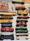 Lot Of 17 Ho Train Cars Bachmann Life-like Ahm Others Buildins   Figures   Other