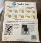 2000 Wilton Cookie Pro World s Best Cookie Press 10 Discs Heavy Duty Ergonomic