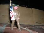 Vintage Barclay 1950 s Pod Foot Metal Soldier With American Flag B232
