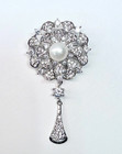 Delicate 8mm White Edison Pearl Brooch     Blooming Flower Design For Gift