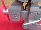 Craftsman U s a  5 1 2 Swivel Base Bench Vise With Pipe Jaws 51855