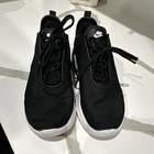 Nike Air Max Motion 2 Women   s Size 9 Black white Lace-up Mesh