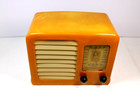 Vintage Old Crack Free Emerson Art Deco Yellow Catalin Bakelite Antique Radio