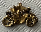 Vintage Gold Tone Carrige Brooch Souvenir 1953 Queen Elizabeth Ii Coronation Euc