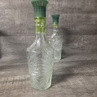 Set Of 2 Mcm   Vintage Decanters  Liquor Bottles Green Cap Sunburst Design  read