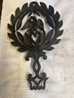 Vintage Cast Iron Footed 5 Trivet Set 1940   s-1950   s- See Description