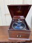 66059 Antique Mahogany Victor Victrola  working 