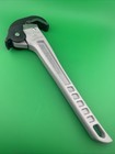     new    milwaukee 48-22-7414 Aluminum Self Adjusting Pipe Wrench