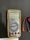 Fluke 15b  Digital Multimeter F15b Version  used  F-124