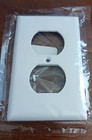 Eaton Receptacle Wall Plates 2132w-sp  White   lot Of 50   Free Shipping