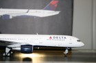 Gemini Jets 1 200 Delta Airlines Boeing 757-200 N641dl  g2dal324  Model Plane