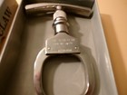  01755 Argus Mfg  the Iron Claw  Hand Cuff Restraint Clip W box