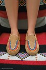 Vintage 1970 s Native American Beaded  Moccasins  1