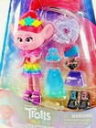 Trolls World Tour Fashion Celebration Poppy Figurine And Accessories