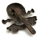 Ww1 17th Lancers Deaths Head Duke Of Cambridge   s Own Regiment Cap Badge Original