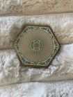 Vintage 1920 s Art-deco Made In Usa Powder Compact With Enamel Daisy