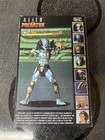Neca Toys Alien Vs Predator Arcade Game Mad Predator 7  Scale Action Figure