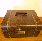 Vintage Brown Hardside Traveller Train Travel Carry On Case H m St  Louis  Mo