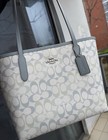 Nwt Coach Medium City Tote Bag In Pretty Signature Canvas Cdz09 Chalk blue