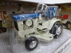 John Deere Patio Series Model 140 Ertl 1 16 Diecast Tractor Blue Top