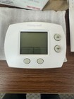Honeywell Focuspro 5000 Non-programmable Digital Thermostat Th5110d1022