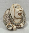 Rare Yawning Man W  Horse-hair Fly dust Whisk Solid Resin Carved  Etched Netsuke