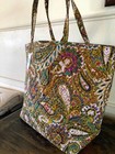 Vera Bradley Essential Grand Tote  Buta Spray   Lunch Tote-nwt