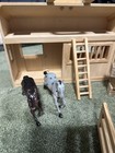 Melissa   Doug Fold   Go Wooden Stable Barn Play Set- 4 Horses Hay   Ladder