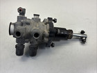 Volvo Vnl Bendix Brake Air Valve - P n  T-290181-f T-290182-c