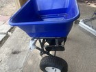 Global Industrial Spreader 100 Lb  Capacity