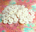Set Of 10 Vintage 1940s Pearl Shell Fish Eye Or Cat Eye Buttons   9 16  14mm