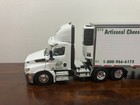 First Gear dcp 164th Gourmet Foods International Cascadia Day Cab And 53  Reefer