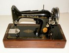 Antique 1934 Singer Model 99 Sewing Machine W  Knee Bar  Bentwood Case   Key