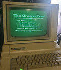 Vintage Apple Iie Computer  monitor  2-5 25 Drive  oregon Trail Tested Working