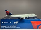 Gemini Jets 1 400 Delta Air Lines Boeing 747-400 N674us Gogo Internet Gjn674us