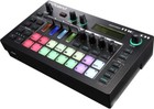 Roland  Mc-101  Groovebox  Effector Sampler  Sequencer Rhythm Machine  W box