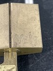 Nice Vintage Yale Brass Lock Padlock With 2 Original Keys 3   